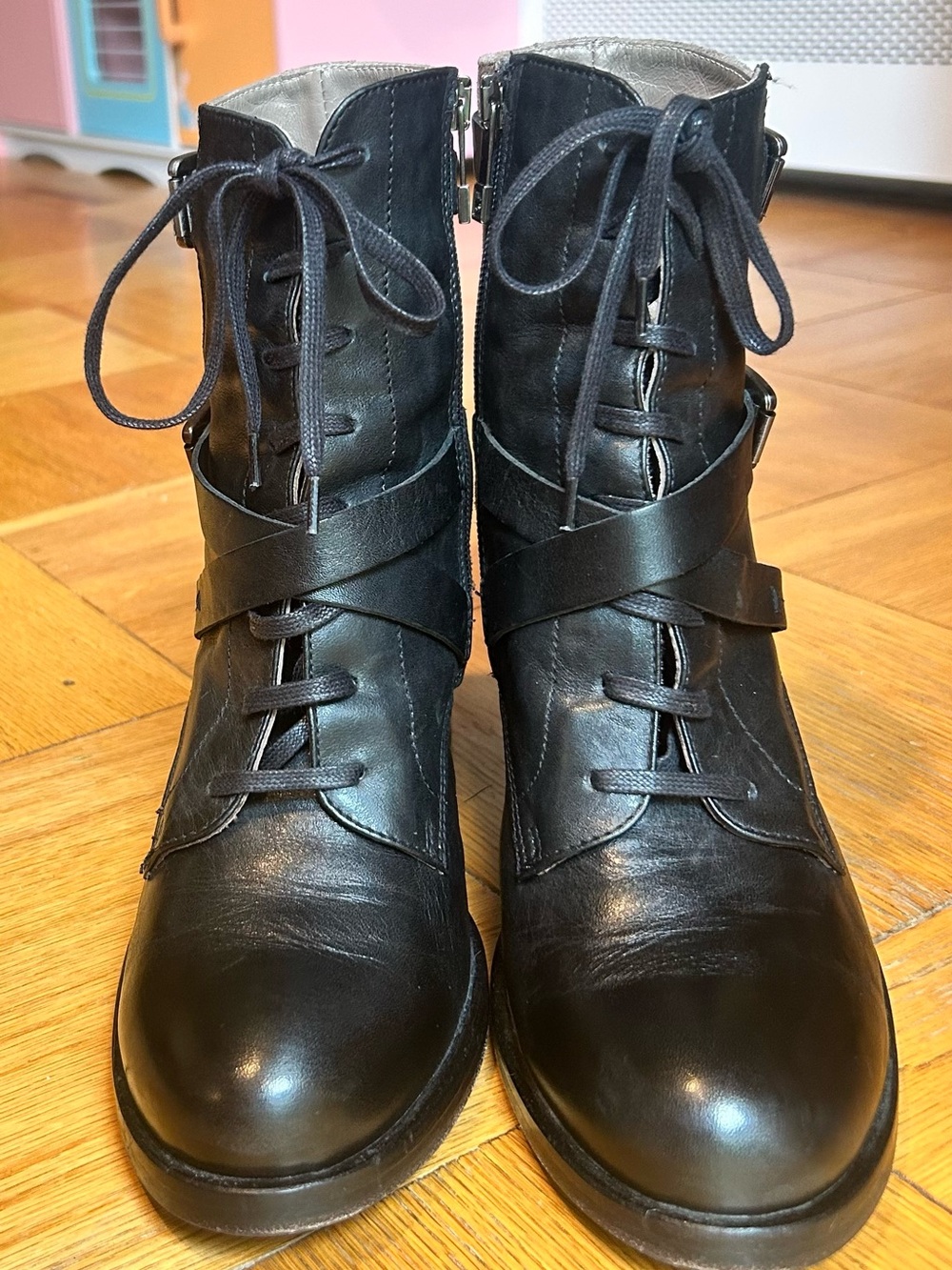 Alberto Fermani Two-tone black leather/taupe suede Ankle Boots US 7 EU38 - Picture 3 of 7